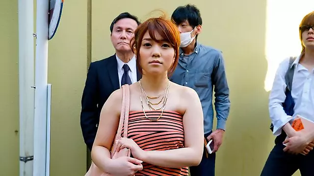 Lusty Japanese model Mari Motoyama impaled in the missionary pose