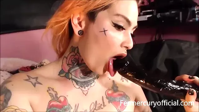 Fermercury shows her long tongue and does a sloppy blowjob. . Find me in onlyfans as fermercury
