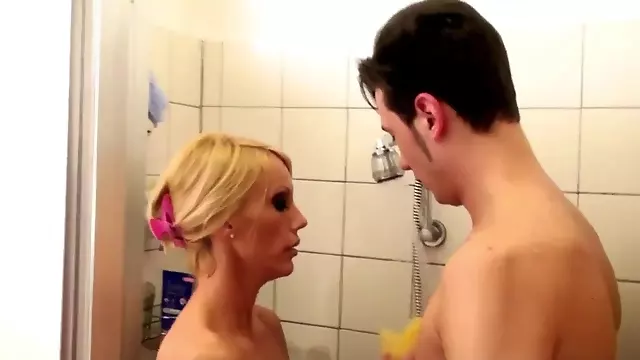 German step-mom help sonnie in douche and entice to fuck
