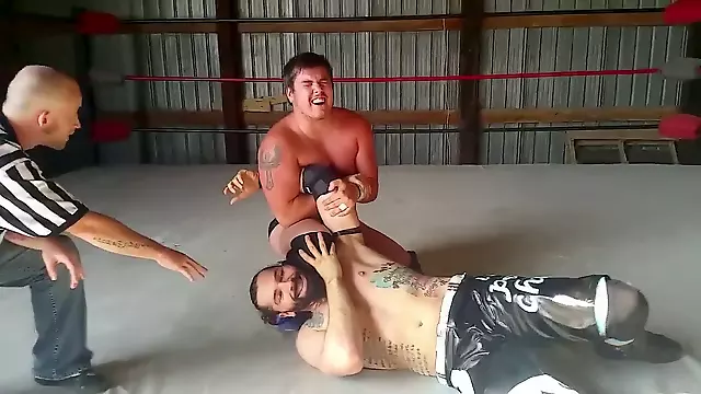hot wrestling men: Vidal vs Omen