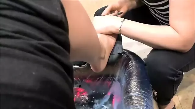 Teen Fetish Goddess Getting Her Pretty Feet Pampered in Public - Pedicure