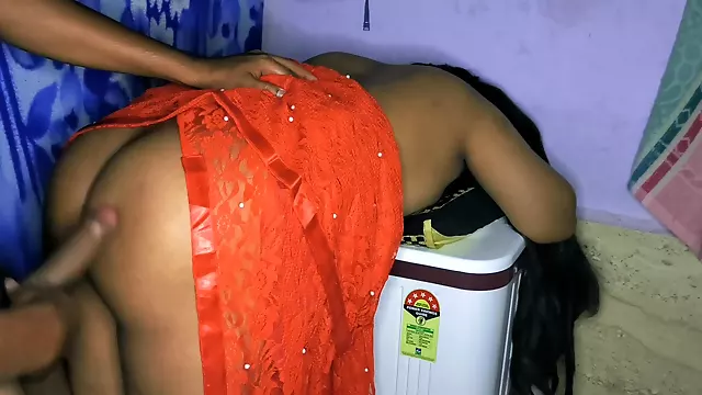 Indian Hot Stepmom Got Fucked While Washing Clothes With Clear Hindi Audio