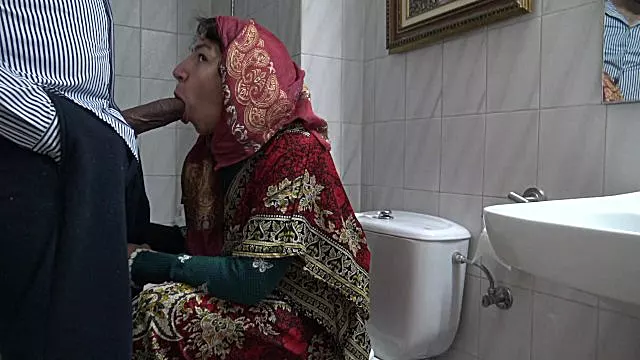 Nenek Matang, Isteri Arab, Asia Blowjob, Asian Pancut Dalam Mulut, Jilbab Asia, Isteri Curang