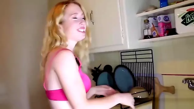 Slutty blondie jacks off her BF on the kitchens floor