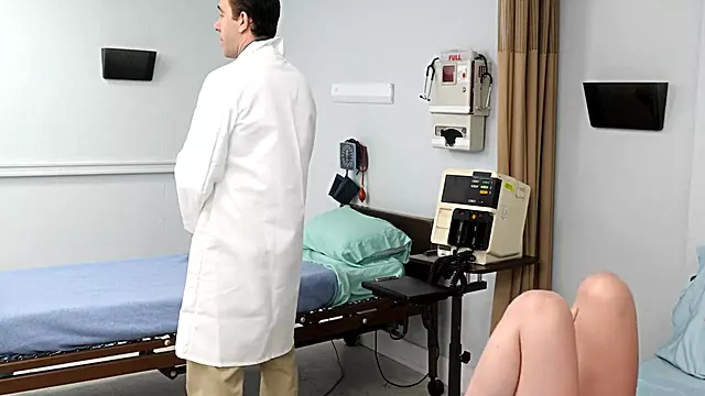 Andi Rose In Doctor Has A Big Cock Injection Ready For Naughty Patient