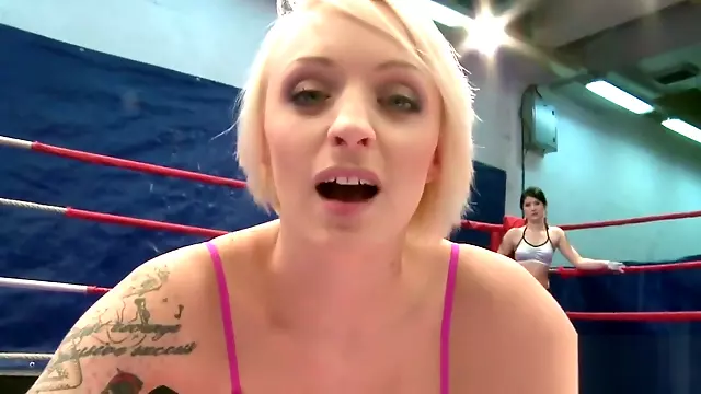 Wrestling lesbian pussylicked in boxing ring