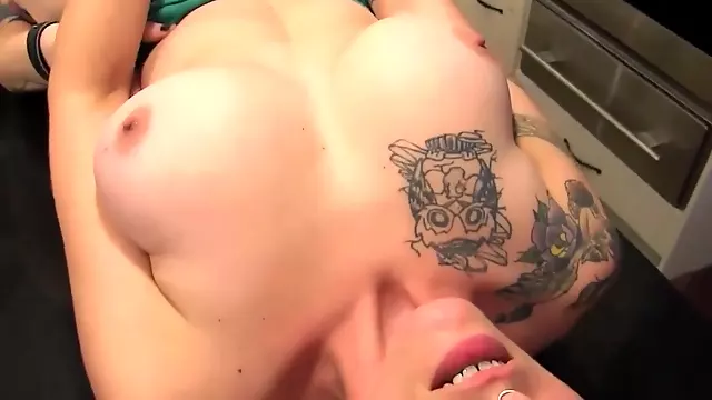 Smashes Her Face Into Tattooed Lesbian Pussy With Any One, R Rozen Debowe And Rozen Debowe