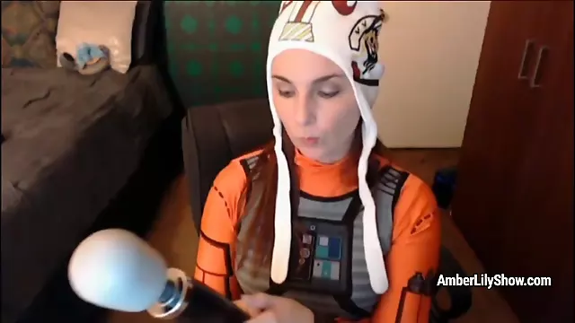 AmberLily - Goofy Rebel Pilot Plays W