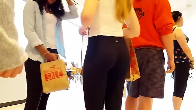 Candid - Sexy tight Lululemon Leggings ass